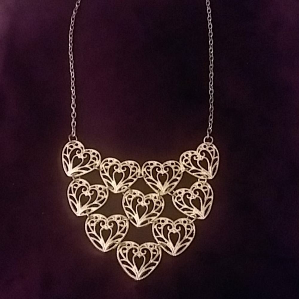 Statement bib hearts necklace